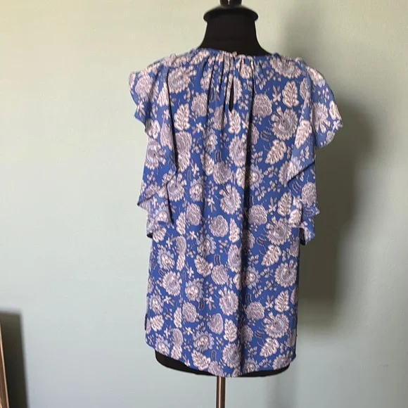 Vince Camuto Blue and White Ruffled Cap Sleeve Blouse - Picture 3 of 5